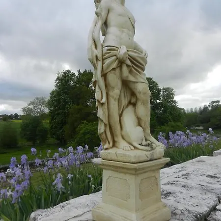 Hotel Chateau De Laleard 3*