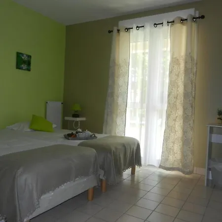 Chateau De Laleard Saint-Hilaire-de-Villefranche