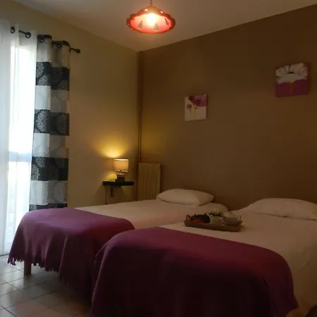 Chateau De Laleard Hotel 3*