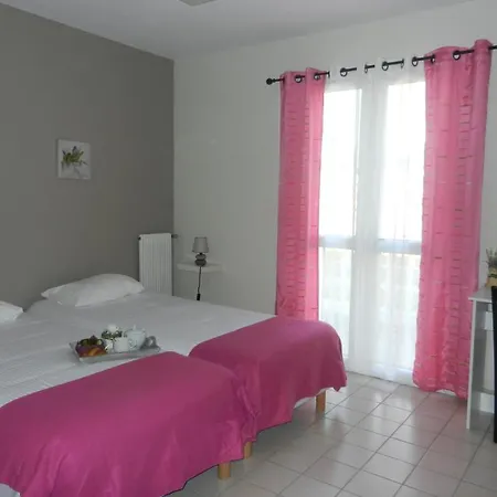 Chateau De Laleard Saint-Hilaire-de-Villefranche