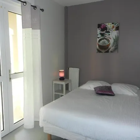 Chateau De Laleard Hotel Saint-Hilaire-de-Villefranche