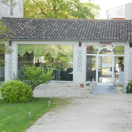 Chateau De Laleard Hotel Saint-Hilaire-de-Villefranche