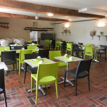 Chateau De Laleard Hotel 3*