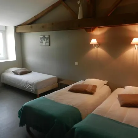 Chateau De Laleard Hotel 3*