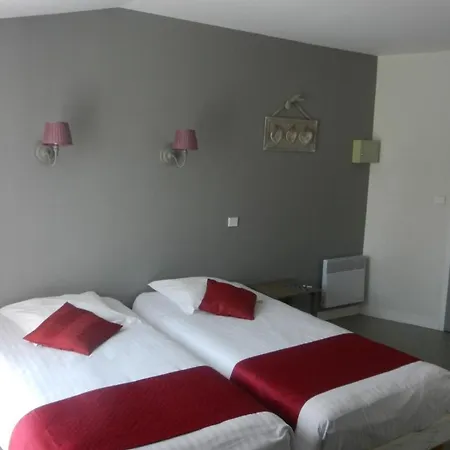 Chateau De Laleard Hotel 3*