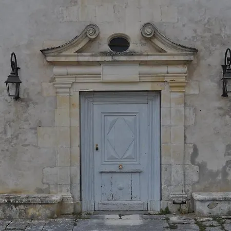 Chateau De Laleard Hotel 3*