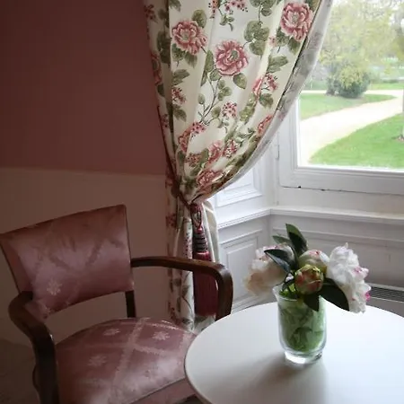 Hotel Chateau De Laleard Saint-Hilaire-de-Villefranche