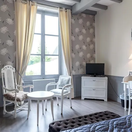 Chateau De Laleard Hotel