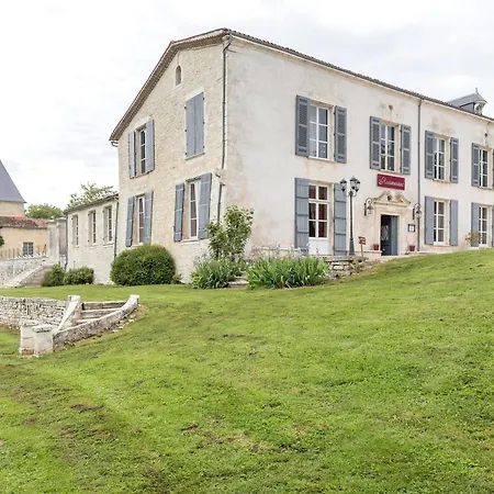 Chateau De Laleard