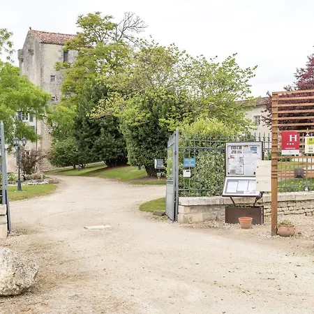 Chateau De Laleard 3* Saint-Hilaire-de-Villefranche