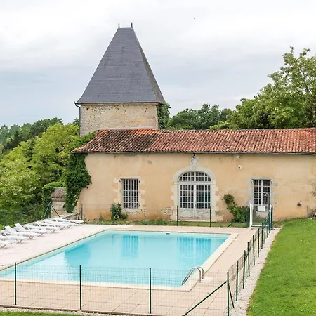 Chateau De Laleard ホテル