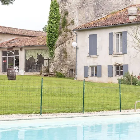 Chateau De Laleard 3* Saint-Hilaire-de-Villefranche