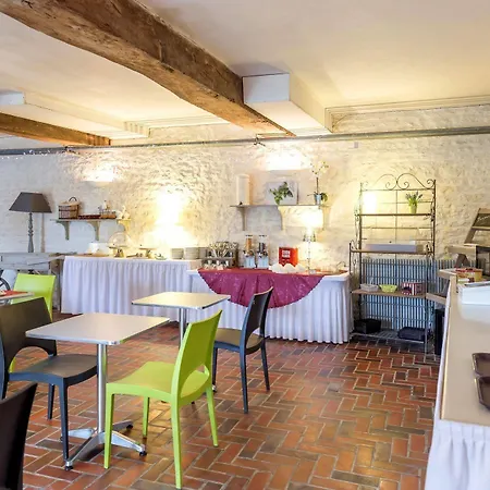 Chateau De Laleard Hotel 3*