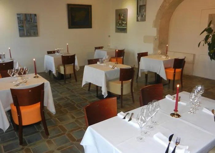 Chateau De Laleard Hotel 3*