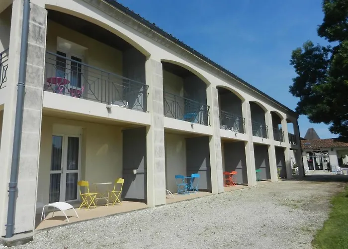 Chateau De Laleard Hotel 3*