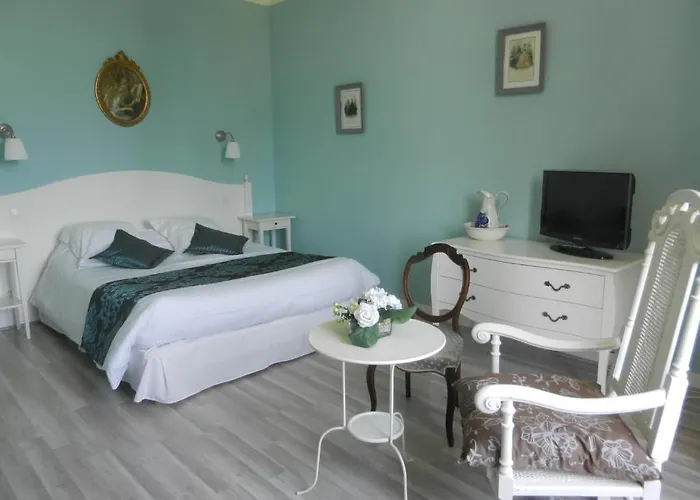 Hotel Chateau De Laleard Saint-Hilaire-de-Villefranche