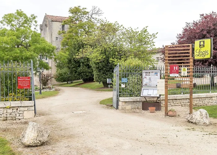 Chateau De Laleard 3* Saint-Hilaire-de-Villefranche