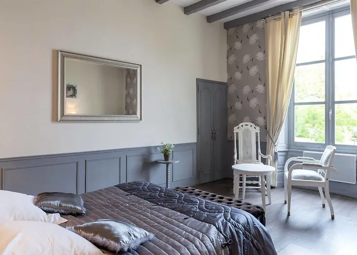 Chateau De Laleard Hotel