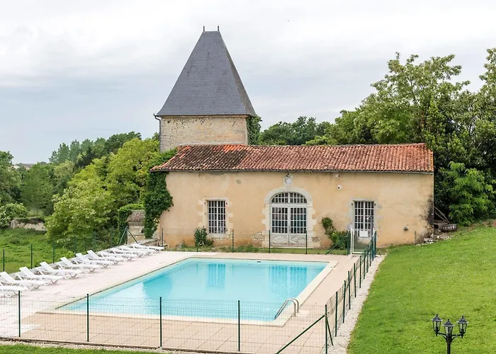 Chateau De Laleard Hotel