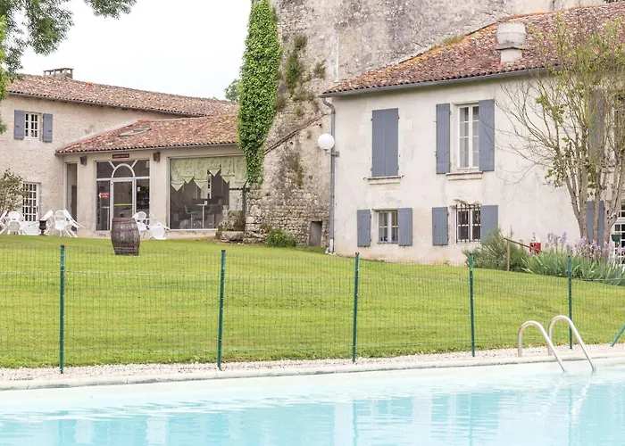 Chateau De Laleard 3* Saint-Hilaire-de-Villefranche