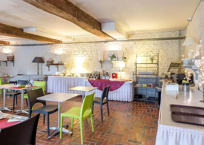 Chateau De Laleard Hotel 3*